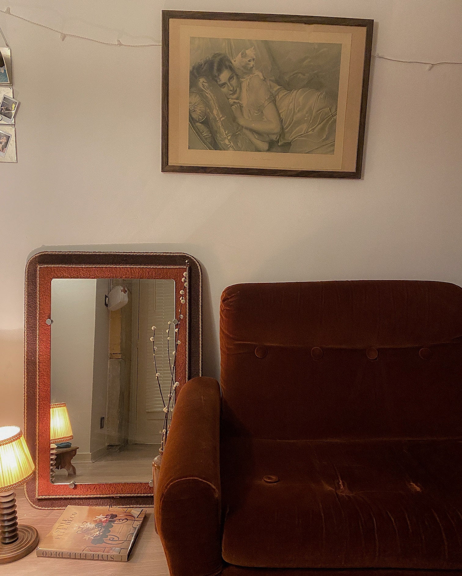 Grand miroir en moquette